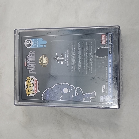 Funko Pop Art Series Black Panther Shuri 69  Only at Walmart - Picture 5 of 5